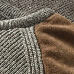 Black Sheep Gebreide Trui, Natuurlijk Donker Gemêleerd -Armedangels Winkel black sheep gebreide trui 2