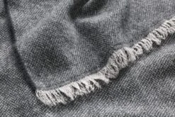 Heren Sjaal Van Kasjmier, Grijs-zwart 5 Heren Sjaal Van Kasjmier, Grijs-zwart -Armedangels Winkel heren sjaal kasjmier 1