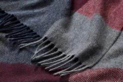 Heren Sjaal Kasjmier Wol, Donker Blauw-rood -Armedangels Winkel heren sjaal kasjmier wol 3