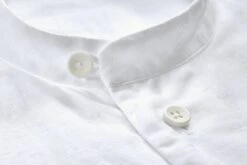 Heren Slip-on Shirt, Wit -Armedangels Winkel heren slip on shirt 2