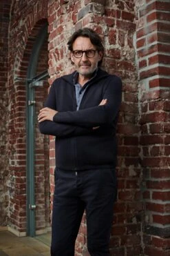 Heren Vest Virgin Wool, Donkerblauw -Armedangels Winkel heren vest virgin wool 3