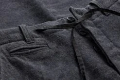 Herenbroek Met Stropdasband, Zwart-blauw 7 Herenbroek Met Stropdasband, Zwart-blauw -Armedangels Winkel herenbroek stropdasband 2