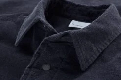 Herenhemdjas Corduroy Gevoerd, Donkerblauw -Armedangels Winkel herenhemdjas corduroy gevoerd 2