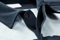 Herenpolo Blokstrepen, Blauwe Tinten -Armedangels Winkel herenpolo blokstrepen 2