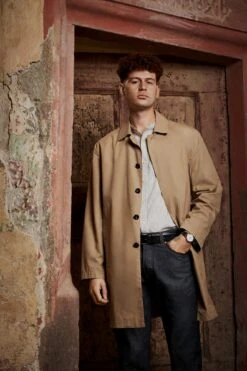 Korte Herenjas, Karamel -Armedangels Winkel korte herenjas 4