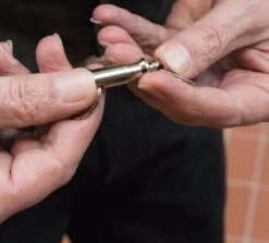 Sleutelhanger Met Koppeling En Karabijnhaak -Armedangels Winkel sleutelhanger koppeling karabijnhaak 4