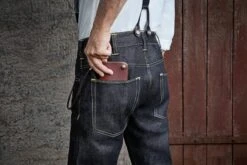 Tijdloze Cowhide Portemonnee, Oxblood -Armedangels Winkel tijdloze cowhide portemonnee 3